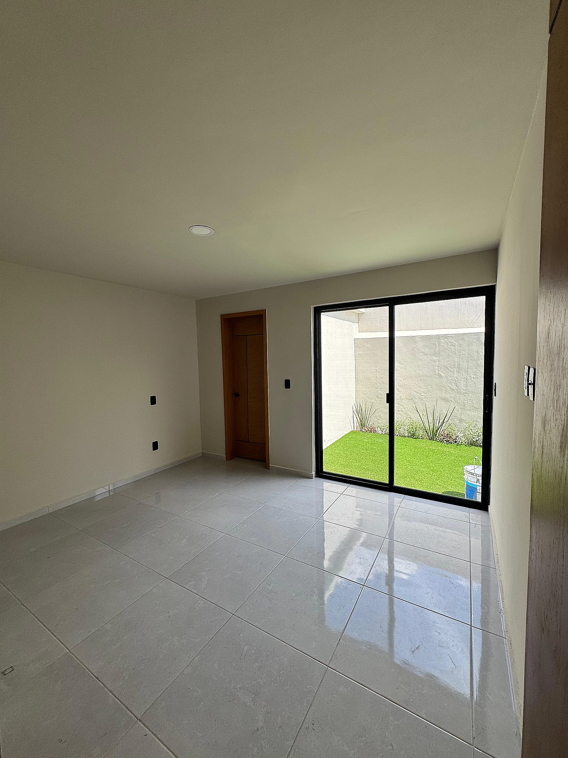 Casa Country — Jardín interior